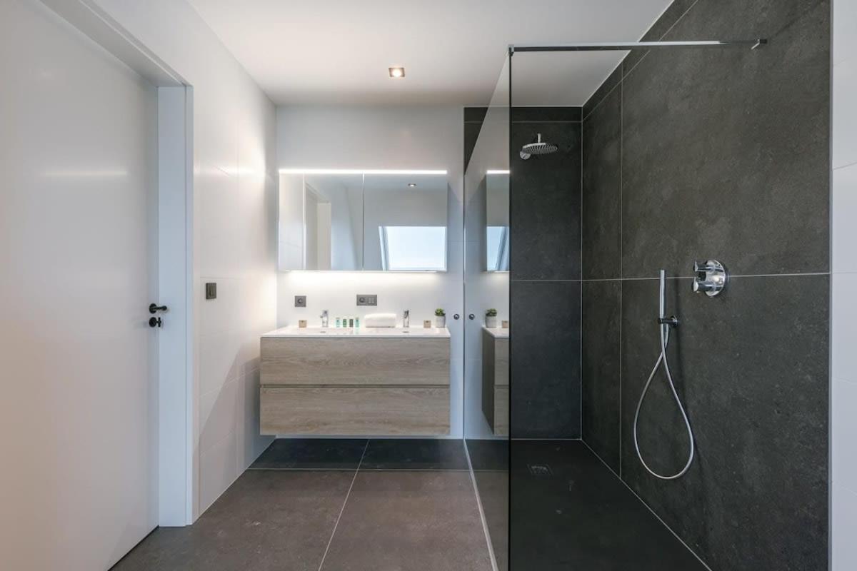 Huswell - Luxurious Apartment With Parking Beernem Exteriér fotografie