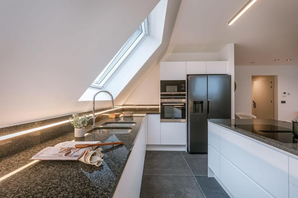 Huswell - Luxurious Apartment With Parking Beernem Exteriér fotografie
